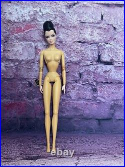 2006 Fashion Royalty Veronique Perrin Lights Camera Royal brunette NUDE doll