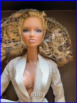 2006 Integrity FR FEMME DU MONDE Natalia Fatale Dressed Doll No Shipper