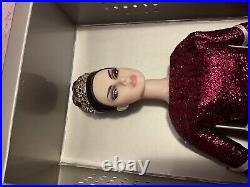 2018 Integrity Toy Fashion Royalty Affluent Demeanor Agnes Luxe Life Centerpiece