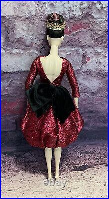 2018 Integrity Toy Fashion Royalty Affluent Demeanor Agnes Luxe Life Centerpiece