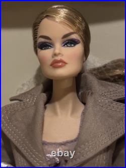 Breaking The Mold Veronique Dressed Doll. 2011 Integrity Fashion Royalty