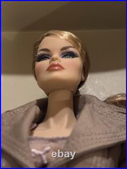 Breaking The Mold Veronique Dressed Doll. 2011 Integrity Fashion Royalty
