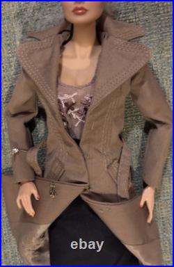 Breaking The Mold Veronique Dressed Doll. 2011 Integrity Fashion Royalty