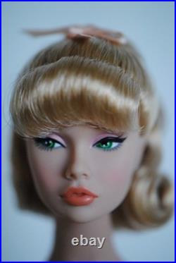 Center Of Attention Poppy Parker Dressed Doll Integrity Toys FR Pre-Owned