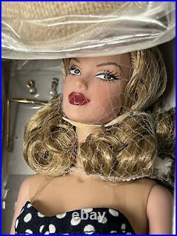Classic Fashion Royalty Chic Escape Veronique Doll NRFB