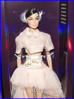 En Pointe Violaine Perrin NRFB 2021 IT Obsession Convention Nu. Face Le 1300