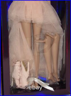 En Pointe Violaine Perrin NRFB 2021 IT Obsession Convention Nu. Face Le 1300