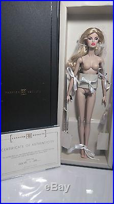 FR FR2 Cold Shoulder Eugenia Nude Doll with Extra Hands, Stand & COA MINT