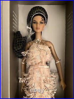FR Fashion Royalty Up With a Twist Agnes doll W Club Exclusive NRFB Integrity