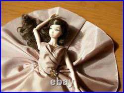 FR Nippon Fashion Royalty Misaki Autumn Champagne Girl Doll with Accessories