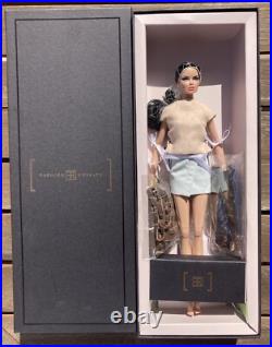 Fashion Explorer Vanessa Perrin 2014. Fashion Royalty #91345. NRFB Fashion Explorer Vanessa Perrin 2014. Fashion Royalty #91345. NRFB