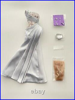 Fashion Royalty Convention Legendary Status Silver Complete Outfit 12 Doll