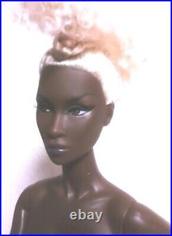 Fashion Royalty Divining Beauty Adele Makeda Nu Face Nude Doll & Stand Integrity