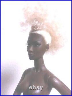 Fashion Royalty Divining Beauty Adele Makeda Nu Face Nude Doll & Stand Integrity