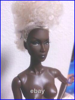 Fashion Royalty Divining Beauty Adele Makeda Nu Face Nude Doll & Stand Integrity