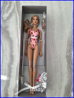 Fashion Royalty Doll Collection! Bombshell Beach Natalia Fatale Dressed Doll