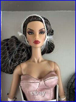 Fashion Royalty Enamorada Natalia Doll 2020 W Club Exclusive NRFB
