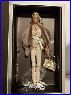 Fashion Royalty Femme Du Monde Natalia Fatalé Fashion Royalty Femme Du Monde Natalia Fatalé