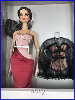 Fashion Royalty Integrity Toys Enamorada Natalia Fatale Dressed Doll NRFB