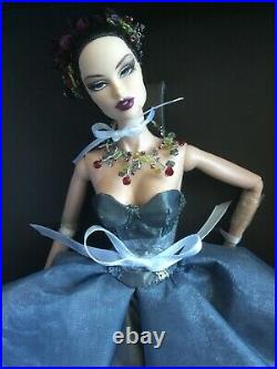 Fashion Royalty Integrity Vanessa Pale Fire Cult Couture Doll