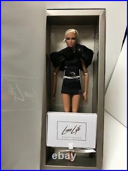 Fashion Royalty Lilith Afterglow Nrfb 2018 Luxe Life Convention Centerpiece