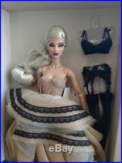 Fashion Royalty Ombres Poetique Mademoiselle Jolie Doll Gift Set NRFB