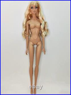 Fashion Royalty Poesie Sans Couleur Vanessa Reroot Doll Integrity Toys Barbie