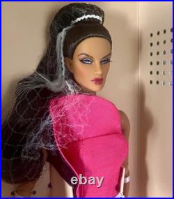 Fashion Royalty Vivid Paradise Tatyana-Integrity Toys 2019 Convention Doll NRFB Fashion Royalty Vivid Paradise Tatyana-Integrity Toys 2019 Convention Doll NRFB
