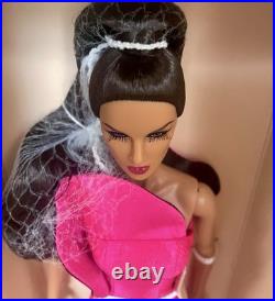 Fashion Royalty Vivid Paradise Tatyana-Integrity Toys 2019 Convention Doll NRFB Fashion Royalty Vivid Paradise Tatyana-Integrity Toys 2019 Convention Doll NRFB