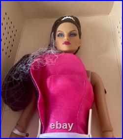 Fashion Royalty Vivid Paradise Tatyana-Integrity Toys 2019 Convention Doll NRFB Fashion Royalty Vivid Paradise Tatyana-Integrity Toys 2019 Convention Doll NRFB