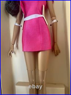 Fashion Royalty Vivid Paradise Tatyana-Integrity Toys 2019 Convention Doll NRFB Fashion Royalty Vivid Paradise Tatyana-Integrity Toys 2019 Convention Doll NRFB