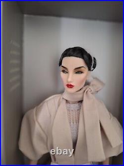 Glamour COATED Elyse Jolie. Dressed dollThe Fashion Royalty Collection