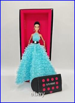 INTEGRITY TOYS LOVE IS BLUE POPPY PARKER FASHION ROYALTY Centerpiece Doll NRFB