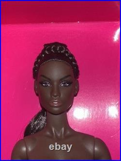 IT/Fashion Royalty Glorious Vanity Isabella Alves NUDE DOLL (Read Description)