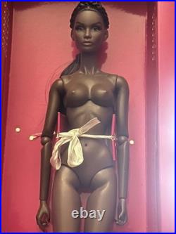 IT/Fashion Royalty Glorious Vanity Isabella Alves NUDE DOLL (Read Description)