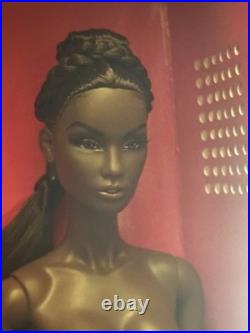 IT/Fashion Royalty Glorious Vanity Isabella Alves NUDE DOLL (Read Description)