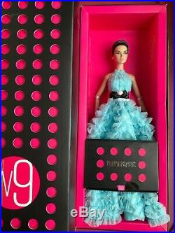 Integrity FR Poppy Parker LOVE IS BLUE 2019 IT Convention Centerpiece Doll NRFB