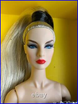 Integrity Fashion Royalty PARIS RUNWAY GISELLE DIEFENDORF NuFACE Dressed Doll
