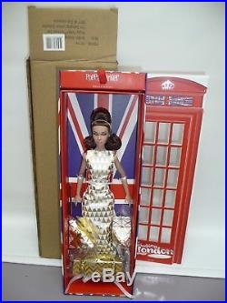Integrity Golden Holiday Poppy Parker Swinging London Collection 2017 W Club MIB