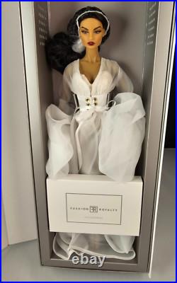 Integrity Toys Fashion Royalty Dawn in Bloom Isabella Alves Dressed Doll NRFB