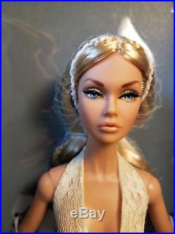 Integrity Toys Fashion Royalty Summer of Love Poppy Parker IFDC Souvenir Doll
