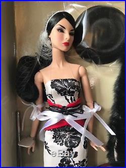 Integrity Toys Glam Addict Giselle D. Dressed Doll Laurebelle Couture Exclusive