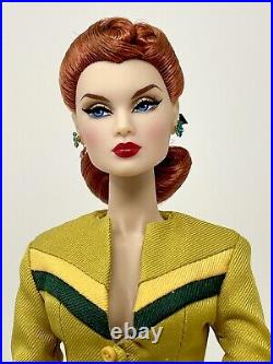 Integrity Toys NEW YORK BOUND Victoire Roux Fashion Royalty EAST 59th Doll MINT