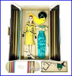 Integrity Toys NEW YORK BOUND Victoire Roux Fashion Royalty EAST 59th Doll MINT