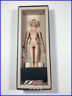 Integrity Toys Nuface Fashion Royalty Hauntingly Lovely Ayumi / Nude doll only