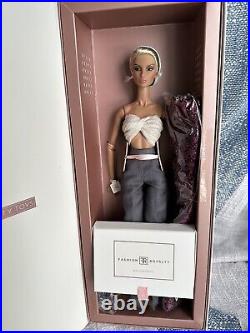 Integrity Toys Resurgence Natalia Fatale Fashion Royalty NRFB