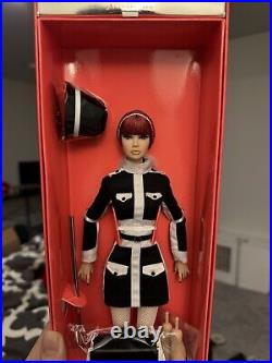 Integrity Toys TRAVEL TOGS POPPY PARKER 12 Doll NEW NRFB