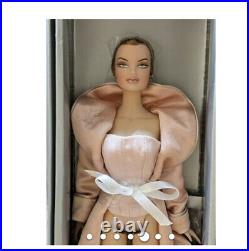 Integrity toys fashion royalty doll evening chillveronique close-up doll bnib