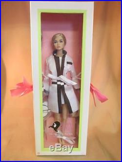 Intergrity Toys POPPY PARKER She's Not There Fashion Royalty Doll NRFB