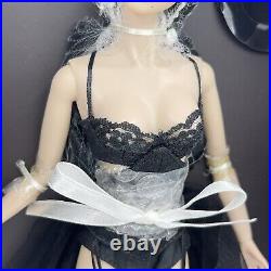 Intimately Acquainted LUCHIA Z Fashion Royalty Doll IFDC Integrity Toys #91170
